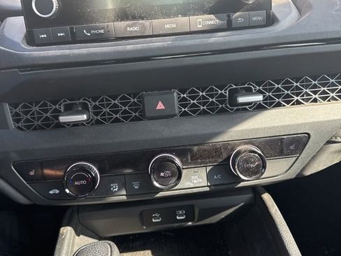 Used 2024 Honda Accord EX image 19