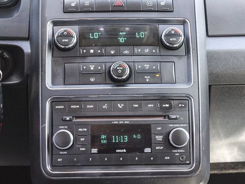 Used 2009 Dodge Journey R/T w/ Flexible Seating Group FWD image 14