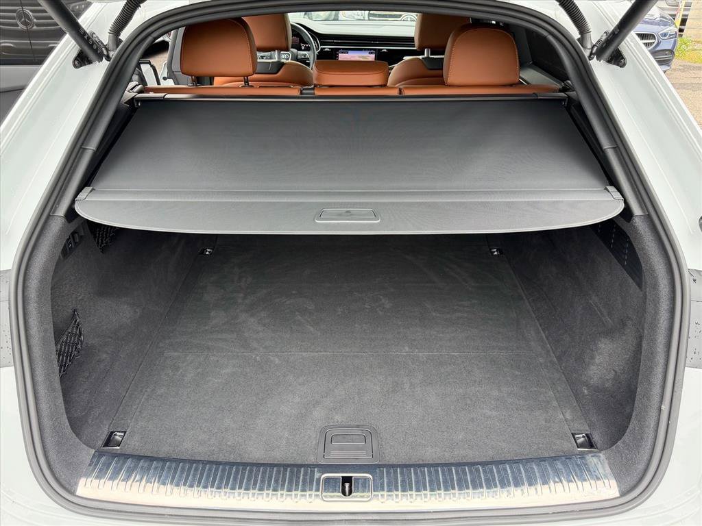 Certified 2025 Audi Q8 Prestige AWD/4WD image 13