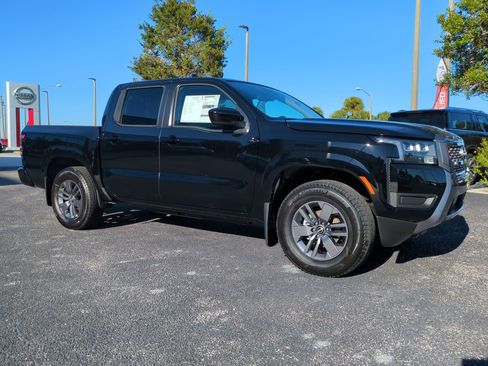 New 2026 Nissan Frontier SV image 2