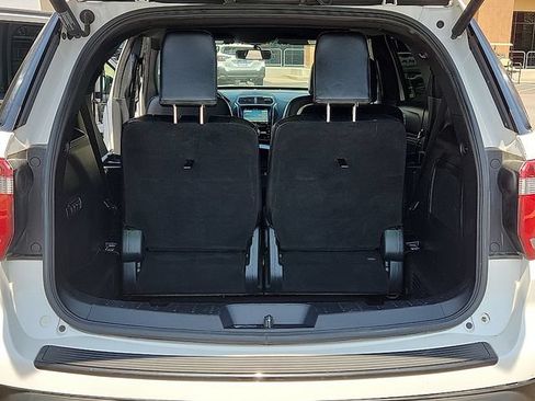 Used 2018 Ford Explorer Sport AWD/4WD image 9