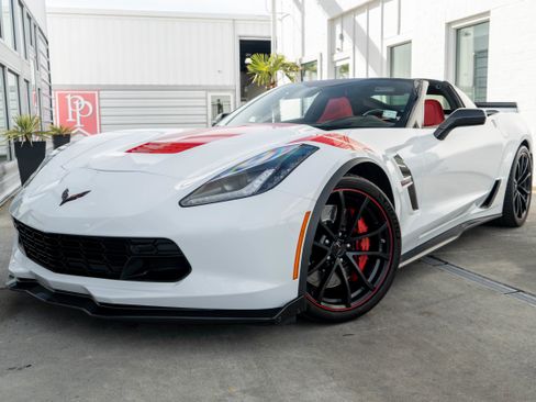 Used 2017 Chevrolet Corvette Grand Sport image 11