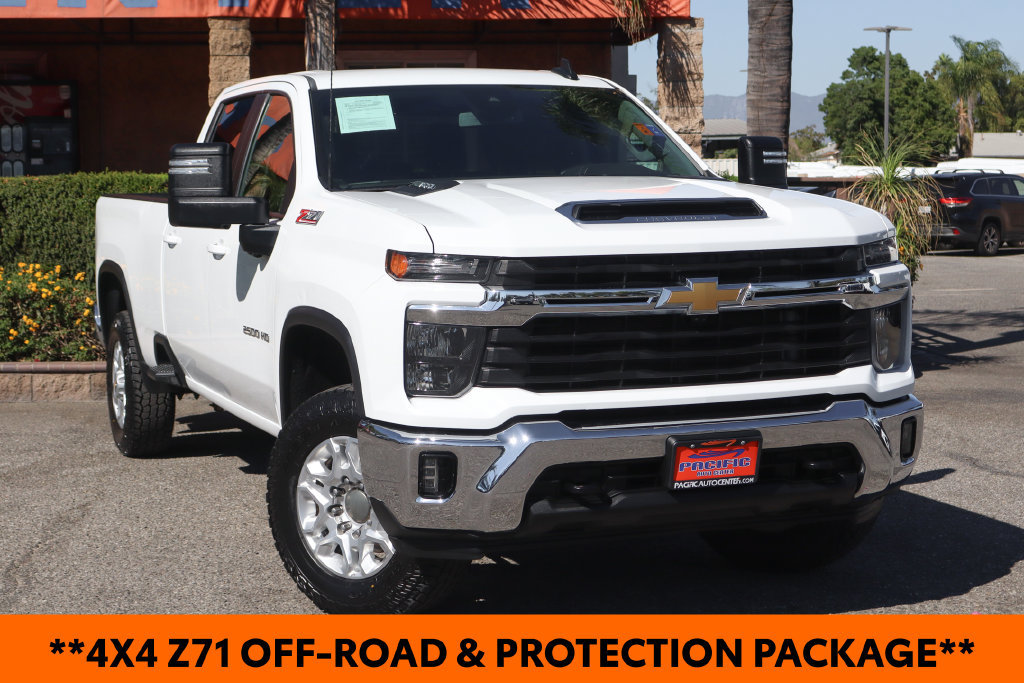 Used 2024 Chevrolet Silverado 2500 LT w/ All Star Edition AWD/4WD image 2