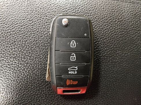 Used 2015 Kia Optima LX image 32