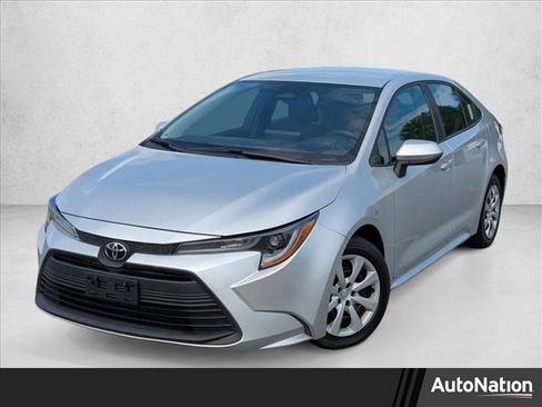Used 2024 Toyota Corolla LE image 1