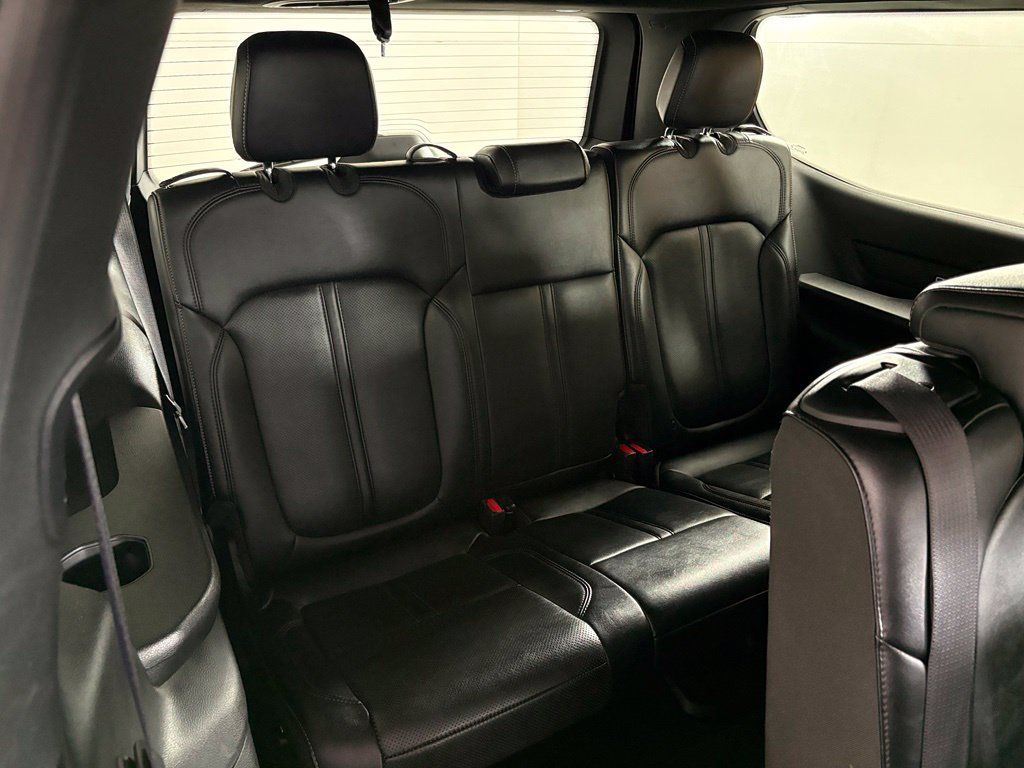 Used 2024 Jeep Wagoneer Series II w/ Flexible Seating Group RWD image 38