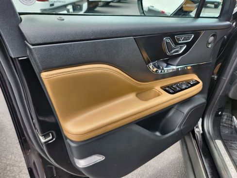 Used 2021 Lincoln Corsair Reserve w/ Equipment Group 201A image 36