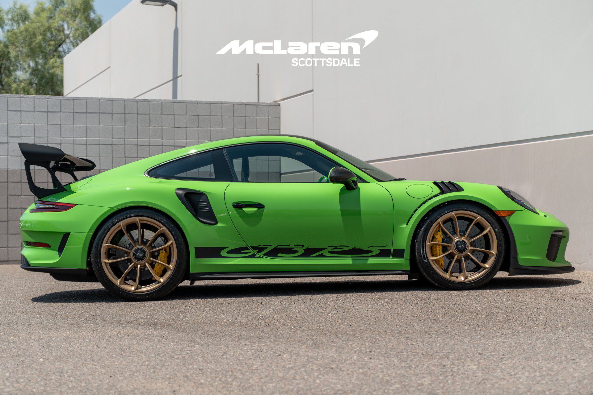Used 2019 Porsche 911 GT3 RS w/ Weissach Package RWD image 8