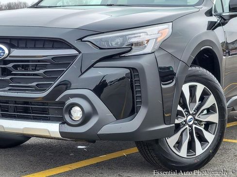 Used 2025 Subaru Outback Limited image 3