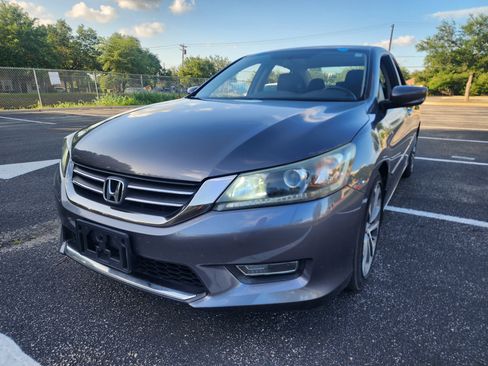 Used 2013 Honda Accord Sport image 3