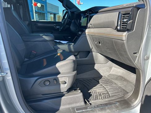 Used 2024 GMC Sierra 2500 AT4 w/ AT4 Premium Plus Package image 27