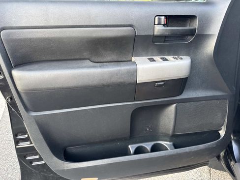 Used 2010 Toyota Tundra 2WD CrewMax image 17