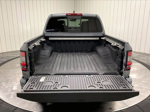 Used 2022 Nissan Frontier PRO-4X image 39
