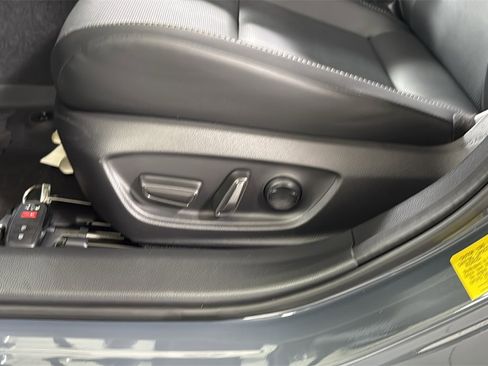 Certified 2025 Toyota Prius XLE image 14