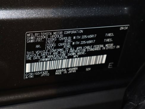 Used 2024 Toyota RAV4 XLE w/ Convenience Package image 39