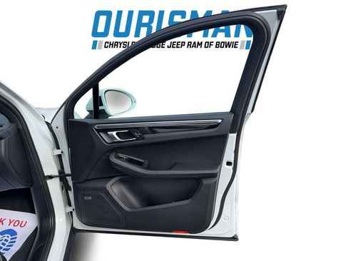 Used 2021 Porsche Macan image 16