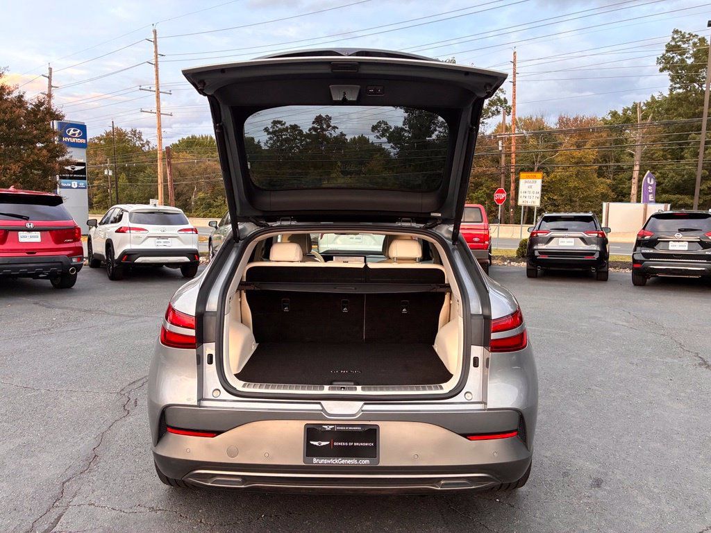 Used 2024 Genesis GV60 Advanced AWD/4WD image 11