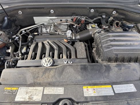 Used 2022 Volkswagen Atlas SEL R-Line image 36