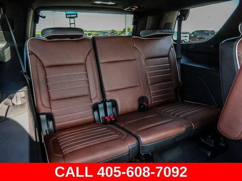 Used 2023 GMC Yukon Denali Ultimate AWD/4WD image 28