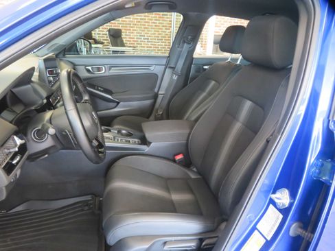 Used 2023 Honda Civic Sport image 15