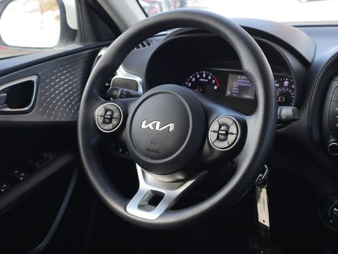 Used 2022 Kia Soul LX w/ Technology Package image 14