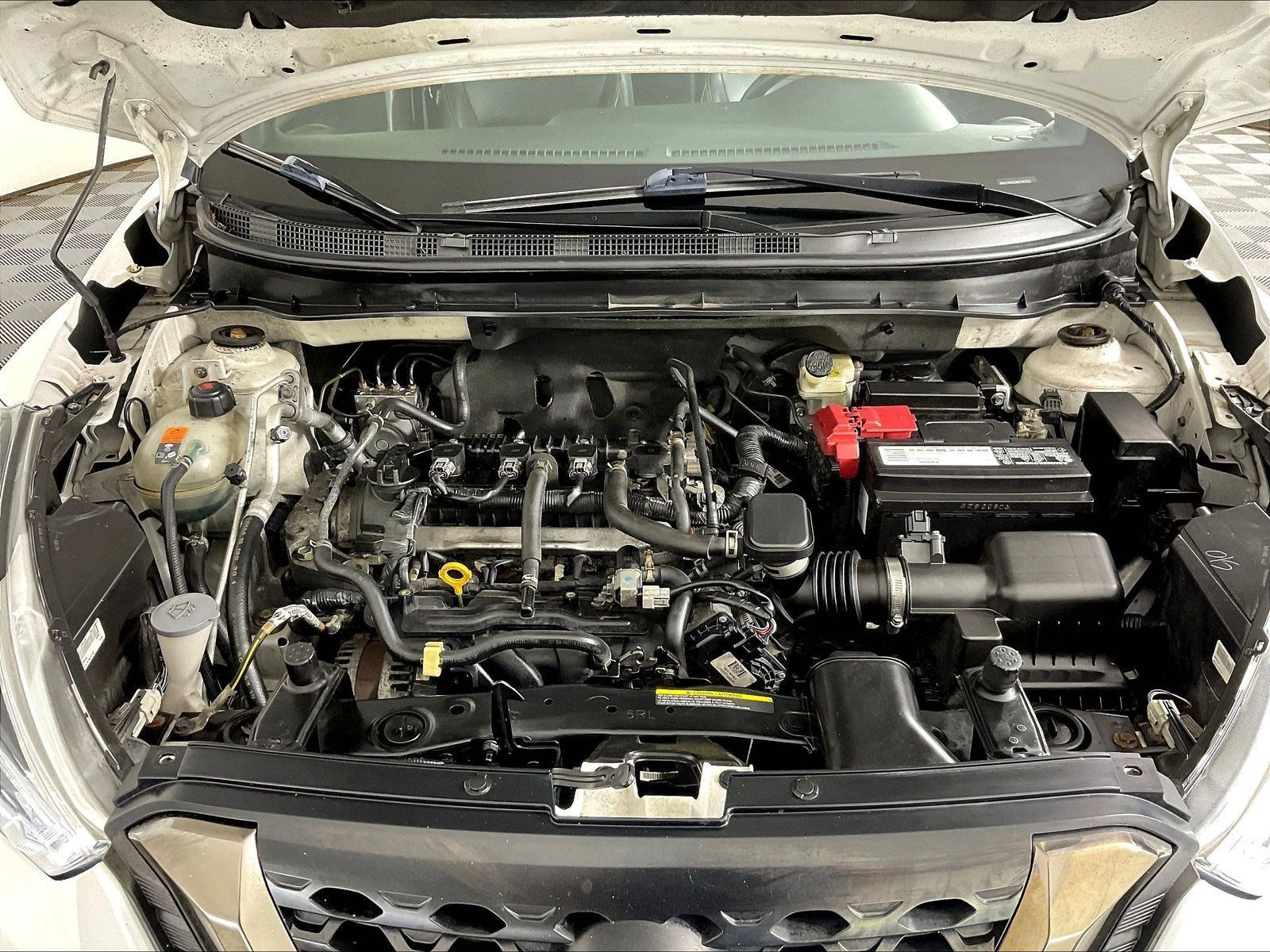 Used 2019 Nissan Kicks SR w/ SR Premium Package FWD image 28