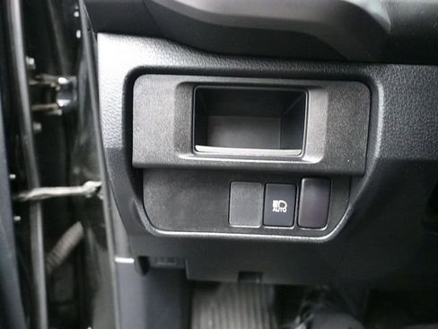 Used 2018 Toyota Tacoma SR5 image 25