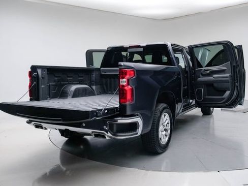 Used 2024 Chevrolet Silverado 1500 LT w/ Z71 Off-Road Package AWD/4WD image 22