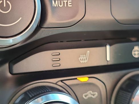 Used 2022 RAM 1500 Big Horn image 30