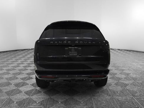 Used 2025 Land Rover Range Rover Long Wheelbase SE image 4
