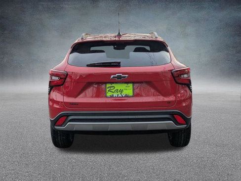 New 2026 Chevrolet Trax LT w/ Driver Confidence Package image 5