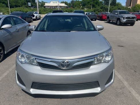 Used 2012 Toyota Camry LE FWD image 1