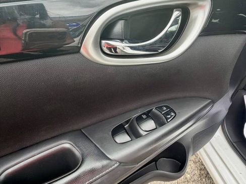 Used 2019 Nissan Sentra SV FWD image 16