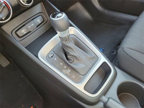 New 2026 Hyundai Venue SE image 13