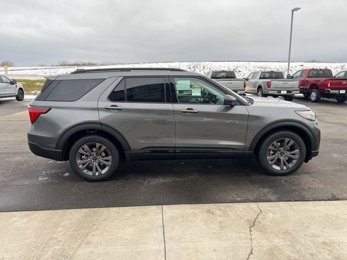 New 2026 Ford Explorer Active image 4