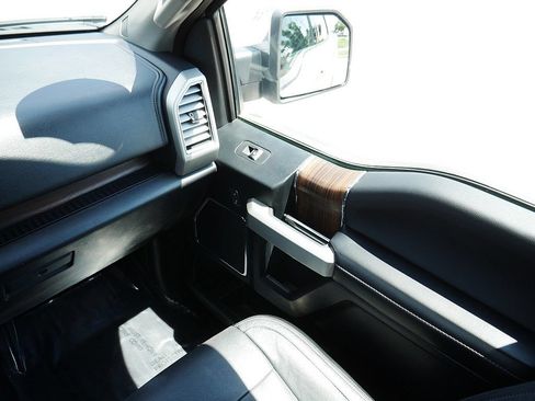 Used 2016 Ford F150 Lariat w/ Equipment Group 502A Luxury AWD/4WD image 25