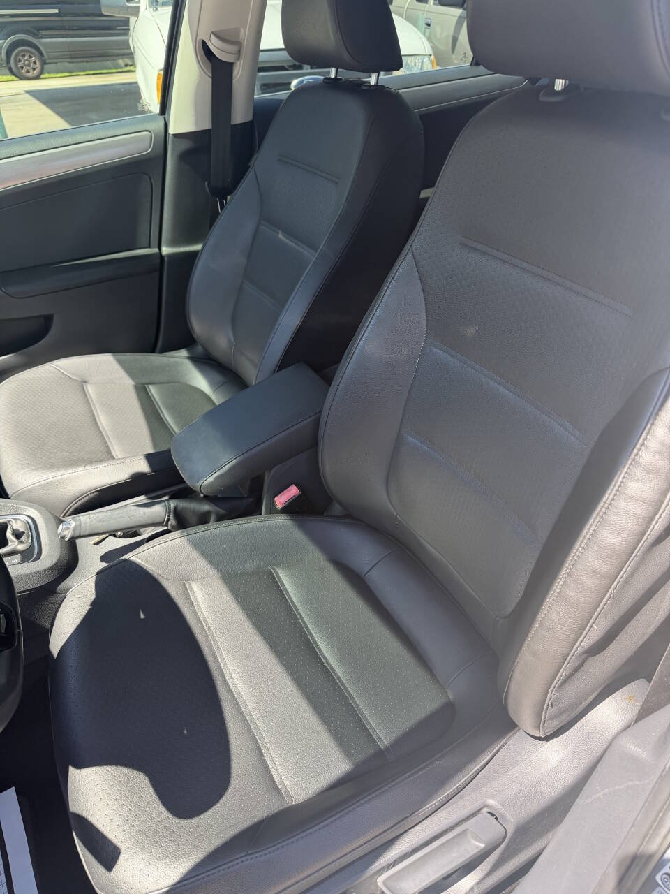 Used 2015 Volkswagen Jetta TDI SE FWD image 10