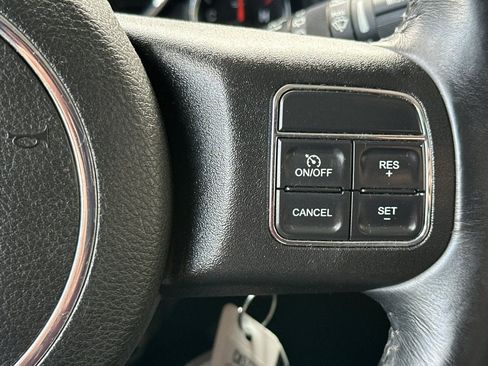 Used 2018 Jeep Wrangler Unlimited Sahara AWD/4WD image 26
