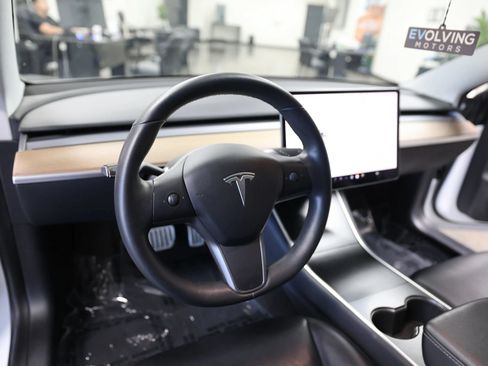Used 2019 Tesla Model 3 Performance AWD/4WD image 28