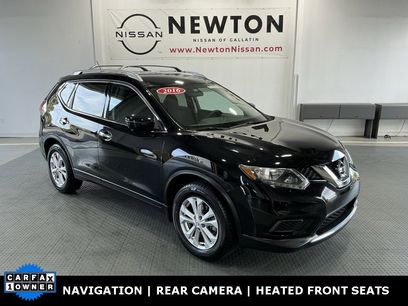 Used 2016 Nissan Rogue SV w/ SV Premium Package