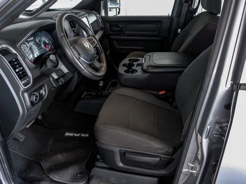 Used 2024 RAM 3500 Tradesman w/ Chrome Appearance Group image 15