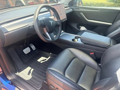 Used 2023 Tesla Model Y Performance AWD/4WD image 4