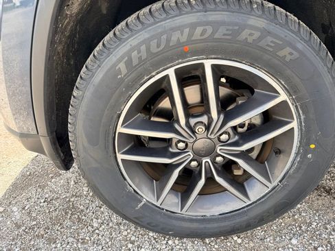 Used 2020 Jeep Grand Cherokee Limited image 16