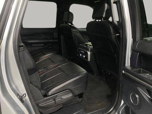 Used 2020 Ford Expedition Max XLT w/ Equipment Group 202A AWD/4WD image 31
