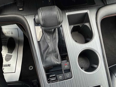 Used 2022 Toyota Sienna XSE FWD image 21