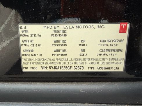 Used 2016 Tesla Model S 70D image 17
