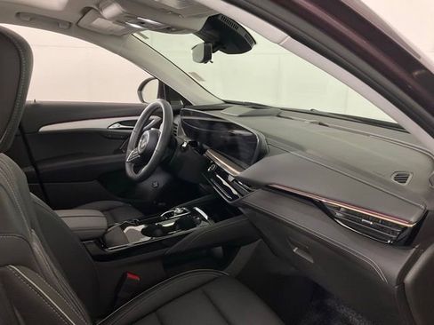 Used 2024 Buick Envision Avenir AWD/4WD image 32