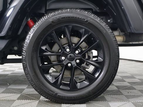 Used 2022 Jeep Gladiator Overland image 16