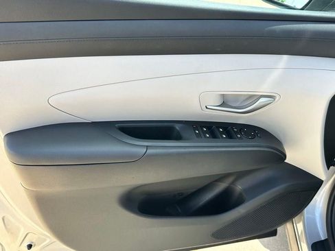 Used 2025 Hyundai Tucson SEL AWD/4WD image 21