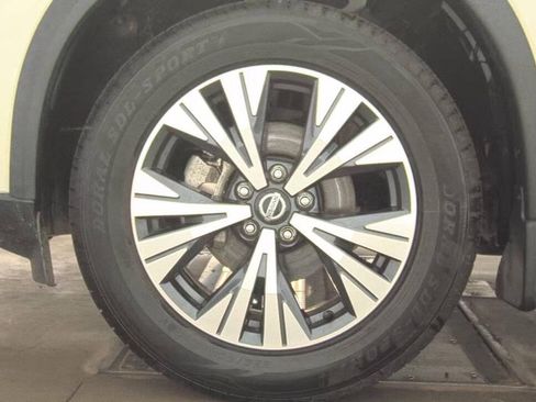 Used 2021 Nissan Rogue SV w/ Premium Package AWD/4WD image 10